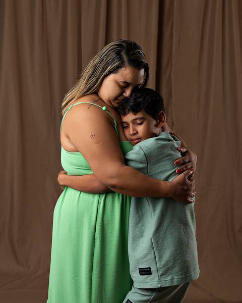 Ensaio de Dia das Mães de mãe e bebê'