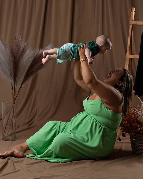 Ensaio de Dia das Mães de mãe e bebê'