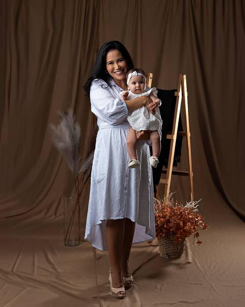 Fotos mãe e bebê em estúdio em Natal/RN'