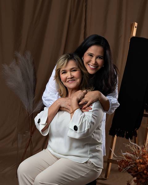 Fotos mãe e família em estúdio em Natal/RN'