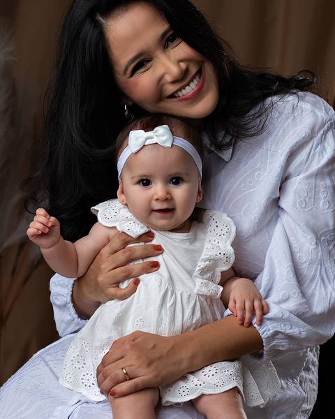 Fotos mãe e bebê em estúdio em Natal/RN'