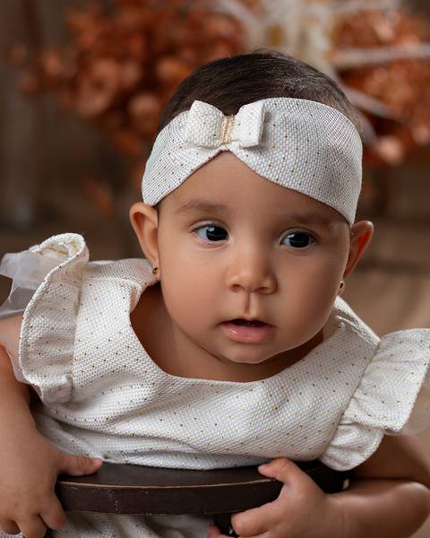 Ensaio de Dia das Mães de mãe e bebê em estúdio'