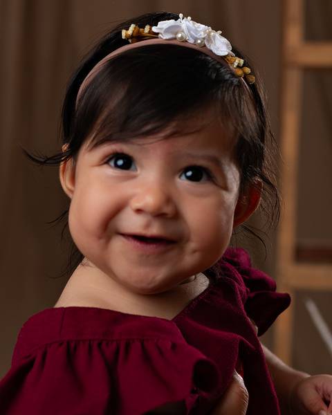 Ensaio de Dia das Mães em estúdio . Fotos mãe e filha'