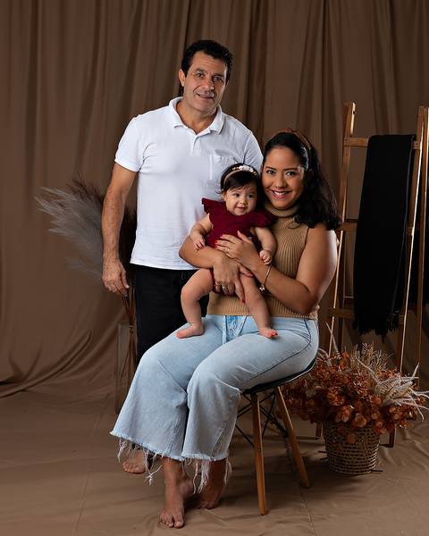 Ensaio de Dia das Mães em estúdio . Fotos mãe e filha'