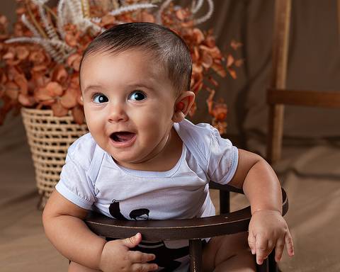 Ensaio de Dia das Mães com mãe e bebê'