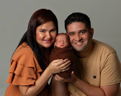 Ensaio de recém-nascido em estúdio em Natal/RN'