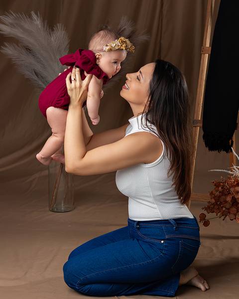 Ensaio de Dia das Mães de mãe e bebê'