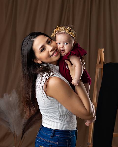 Ensaio de Dia das Mães de mãe e bebê'