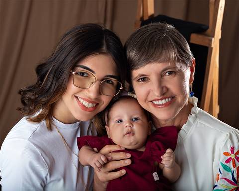 Ensaio de Dia das Mães de mãe e bebê'