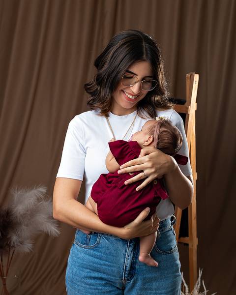 Ensaio de Dia das Mães de mãe e bebê'