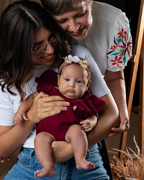 Ensaio de Dia das Mães de mãe e bebê'