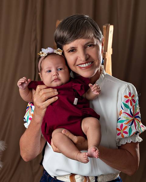 Ensaio de Dia das Mães de mãe e bebê'