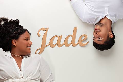 Ensaio de Gestante em Estúdio minimalista, atemporal e elegante'