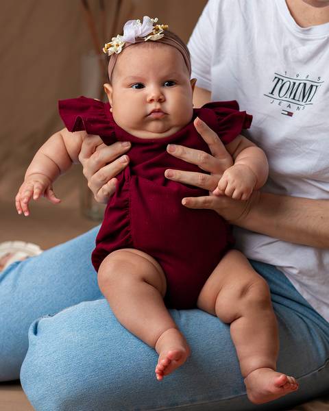 Ensaio de Dia das Mães com bebê de 3 meses.'