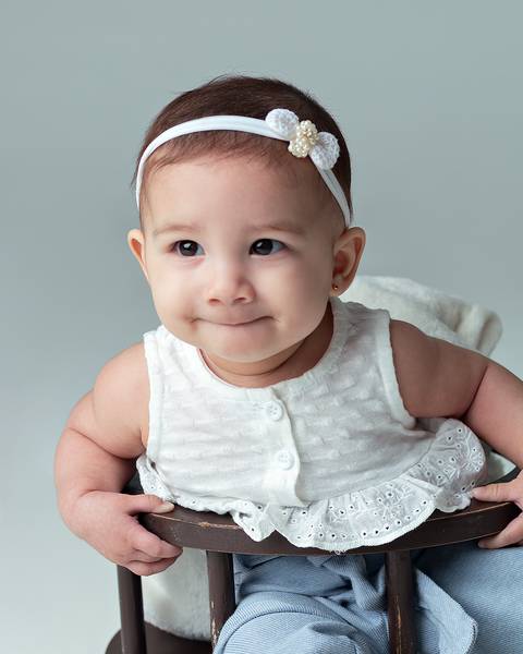 ensaio de acompanhamento do bebê em estúdio'