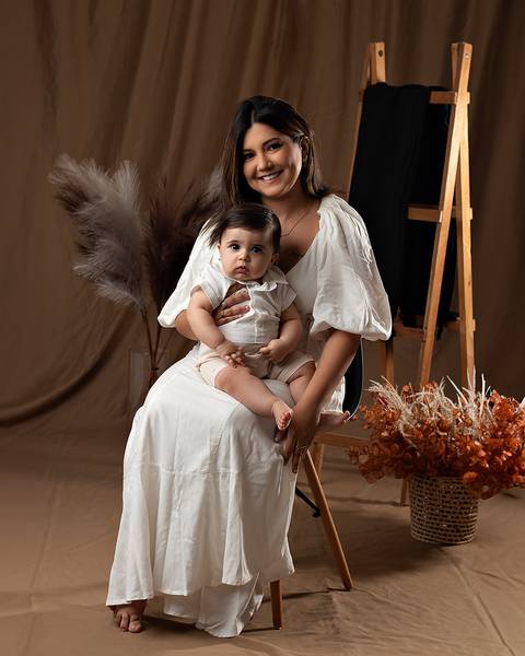 Ensaio de Dia das Mães com bebê de 6 meses.'