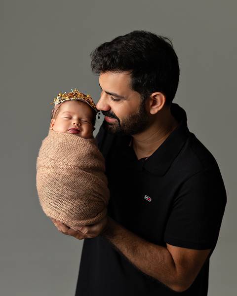 Bebê recém-nascido em ensaio Newborn em estúdio. Amoradia foto Estúdio em Natal/RN'