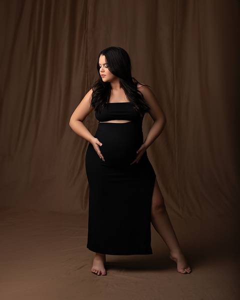 Ensaio de Gestante clássico, elegante e atemporal em estúdio em Natal/RN'