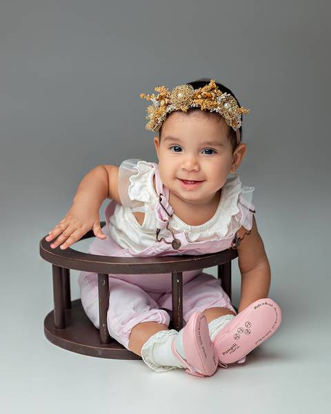 Ensaio de Acompanhamento de bebê em estúdio'