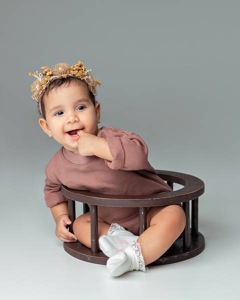 Ensaio de Acompanhamento de bebê em estúdio'