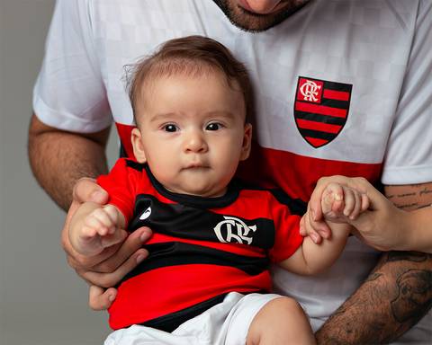 Ensaio de bebê em estúdio. Acompanhamento de 3 meses'