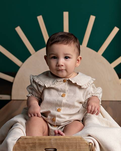 Ensaio de Acompanhamento de bebê em estúdio'