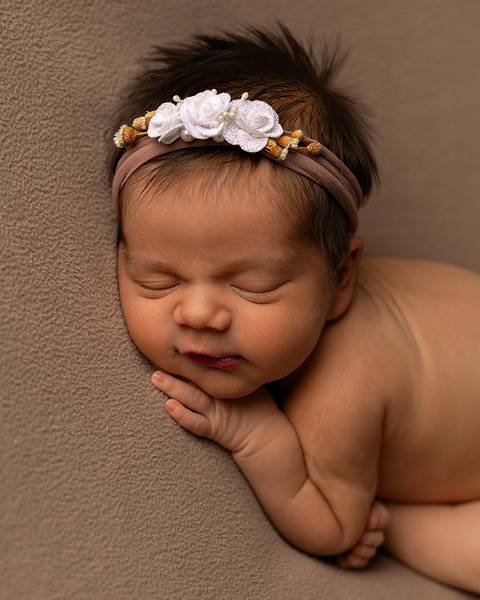 Ensaio Newborn em estúdio. Fotos de primeiros dias de bebê'