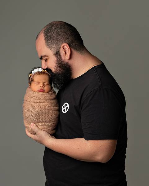 Ensaio Newborn em estúdio. Fotos de primeiros dias de bebê'