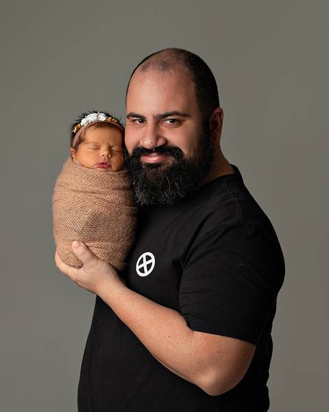 Ensaio Newborn em estúdio. Fotos de primeiros dias de bebê'