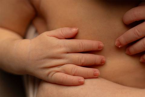 Ensaio Newborn em estúdio. Fotos de primeiros dias de bebê'