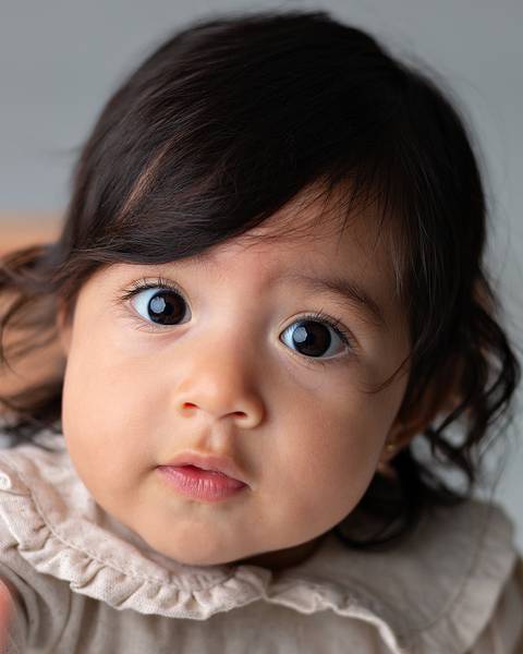 Acompanhamento mensal de bebê em estúdio'