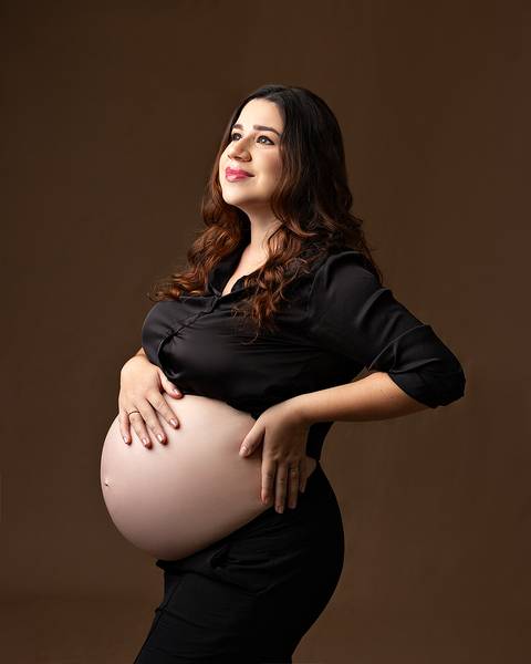 Ensaio de Gestante em estúdio em natal/RN. Ensaio Chique e atemporal'