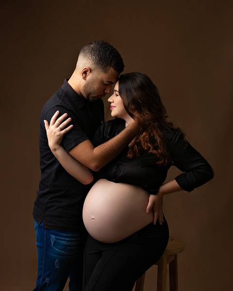 Ensaio de Gestante em estúdio em natal/RN. Ensaio Chique e atemporal'