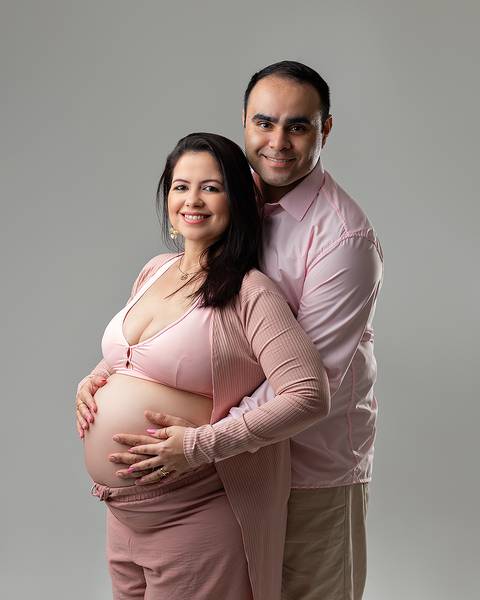 Ensaio de gestante em estúdio'