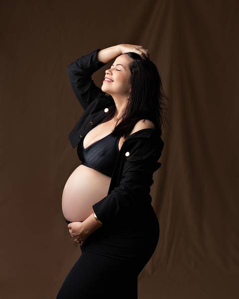 Ensaio de gestante em estúdio'