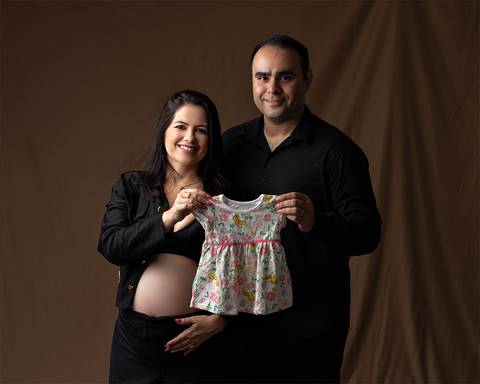 Ensaio de gestante em estúdio'