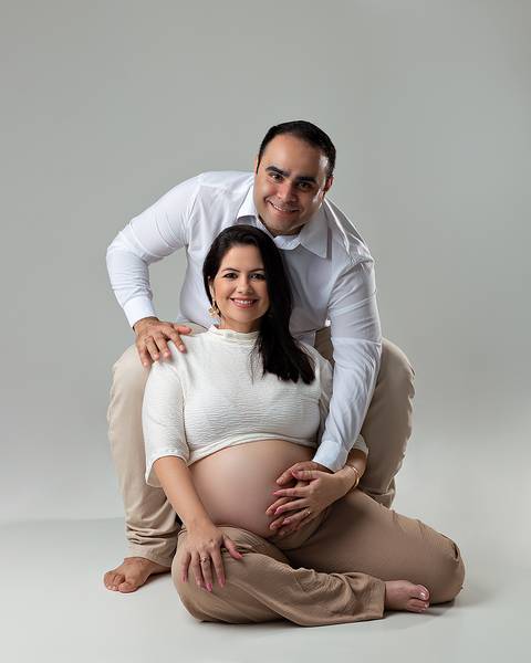 Ensaio de gestante em estúdio'