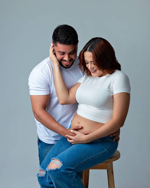 Ensaio de revelação de gênero do bebê.'