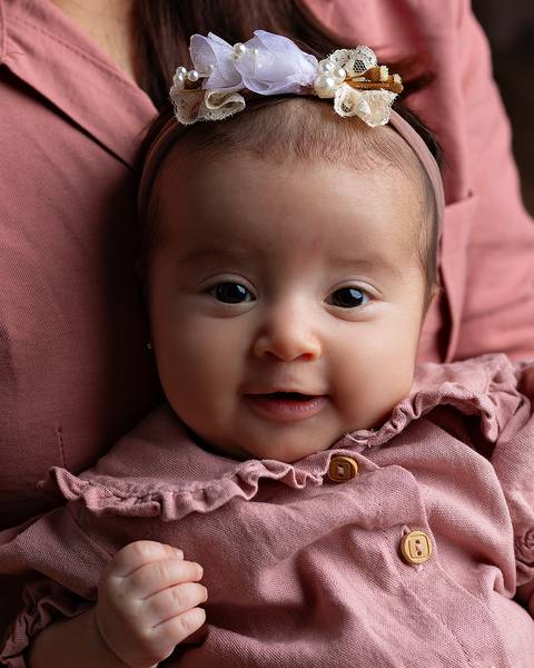 Ensaio de Acompanhamento do bebê em estúdio'