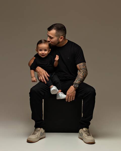 Ensaio de Dia dos Pais com bebê e família'