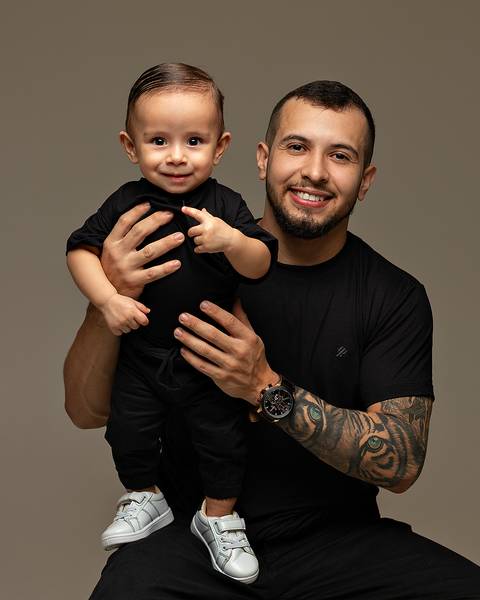 Ensaio de Dia dos Pais com bebê e família'