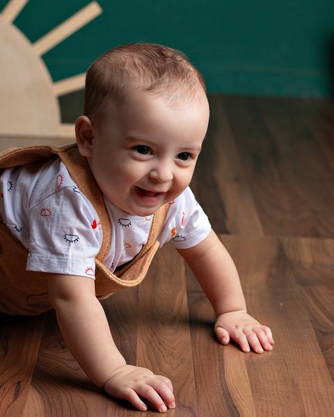 Ensaio de Acompanhamento do bebê em estúdio'