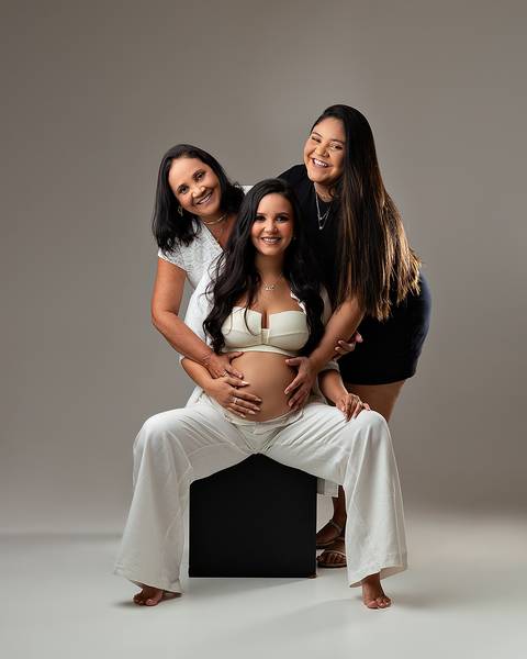 Ensaio de Gestante em estúdio.'