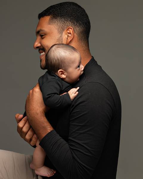 Ensaio de Acompanhamento do bebê em estúdio'