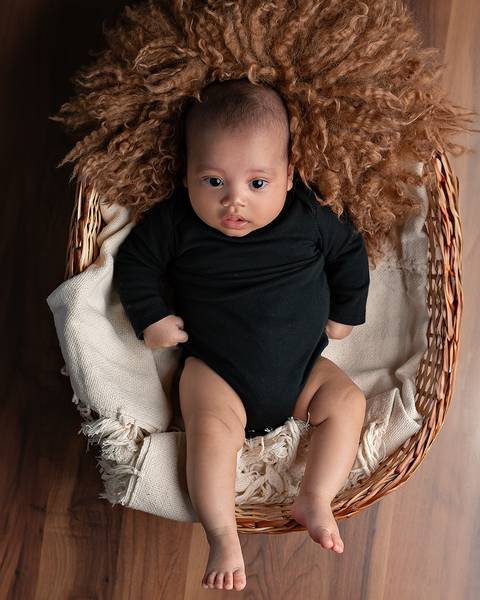 Ensaio de Acompanhamento do bebê em estúdio'