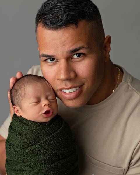 Ensaio Newborn de bebê clean e minimalista em estúdio Natal/RN'