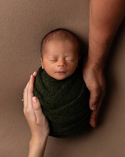 Ensaio Newborn de bebê clean e minimalista em estúdio Natal/RN'