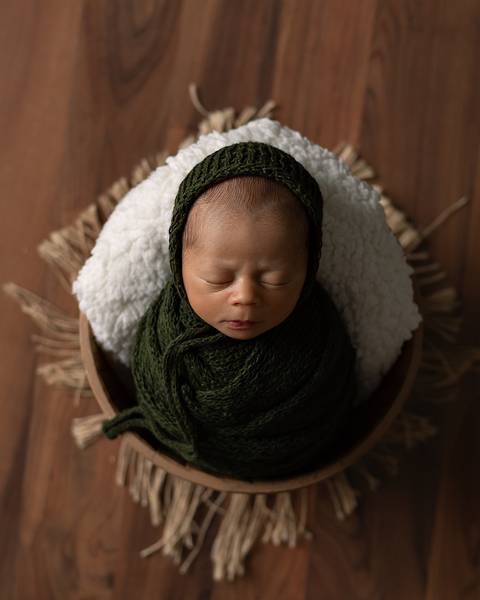 Ensaio Newborn de bebê clean e minimalista em estúdio Natal/RN'