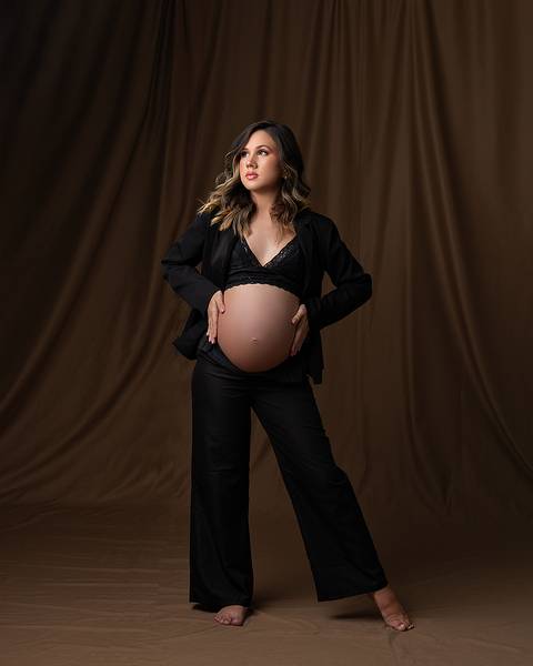 Ensaio de Gestante em estúdio. Feito por Amoradia Foto em Natal/RN.'