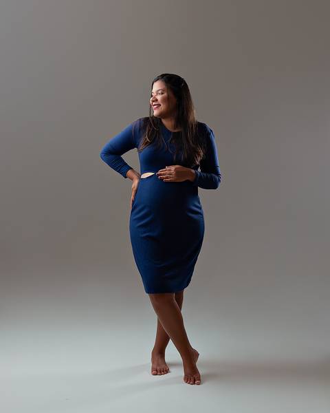 Ensaio de gestante em estúdio. Chique, minimalista e atemporal'